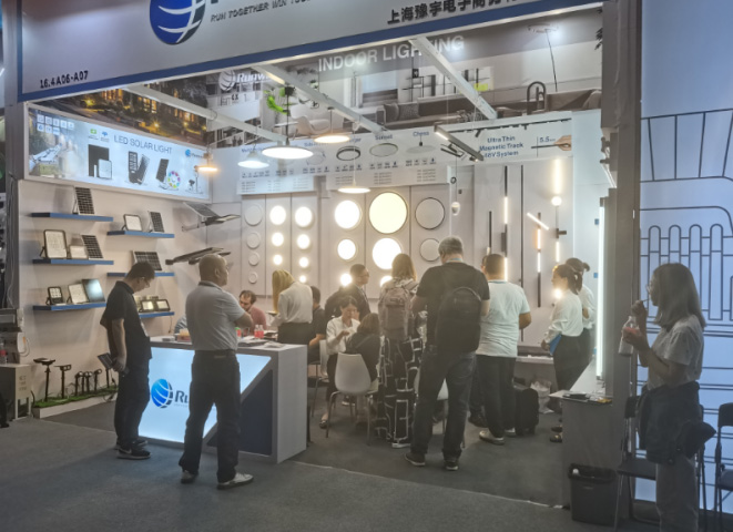 Runwin Shines Bright at canton fair 2023 october